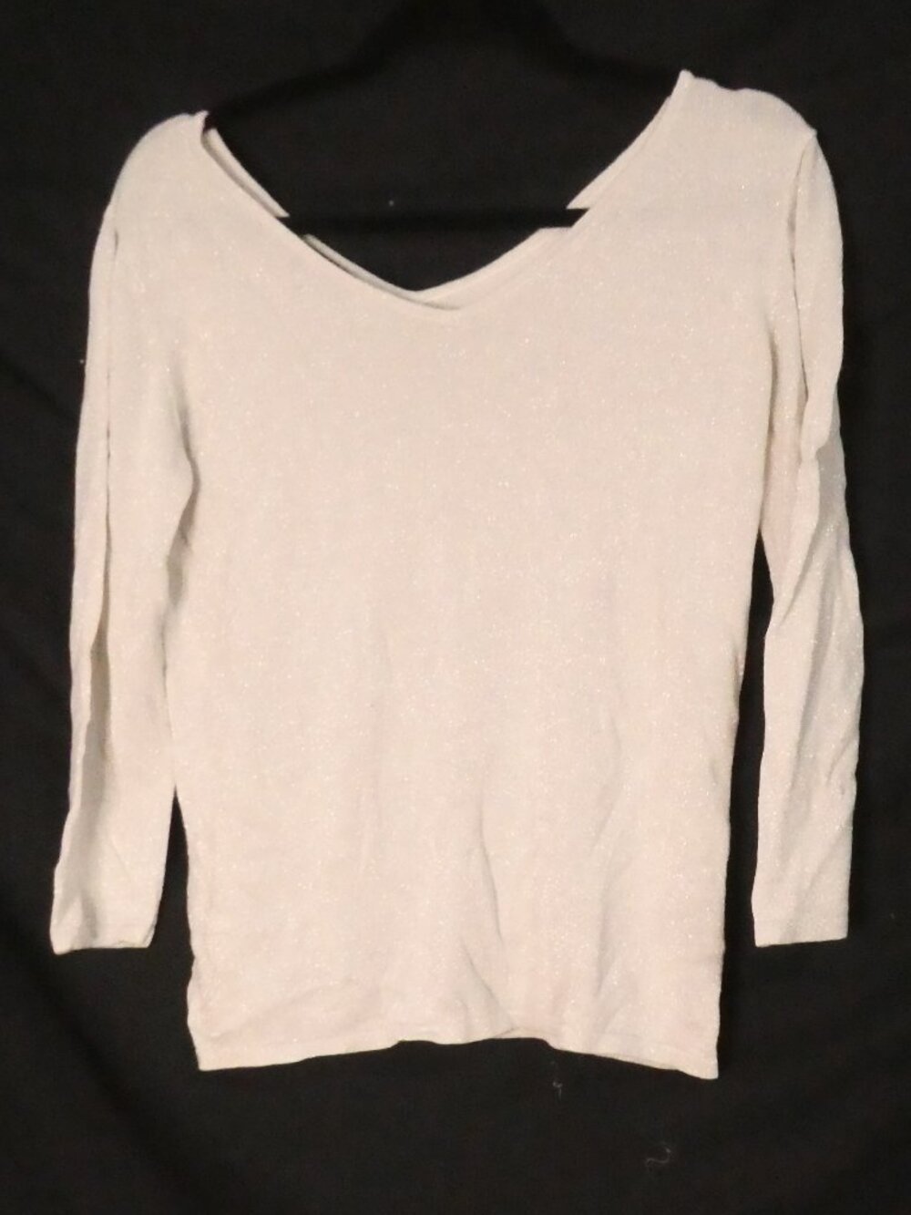 BEECHERS BROOK Grey V-Neck Knit Sweater Shimmering Silver Fibers - Size Large